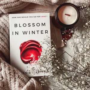 Blossom in Winter (Blossom in Winter Book 1) + Bookmark - Melanie Martins